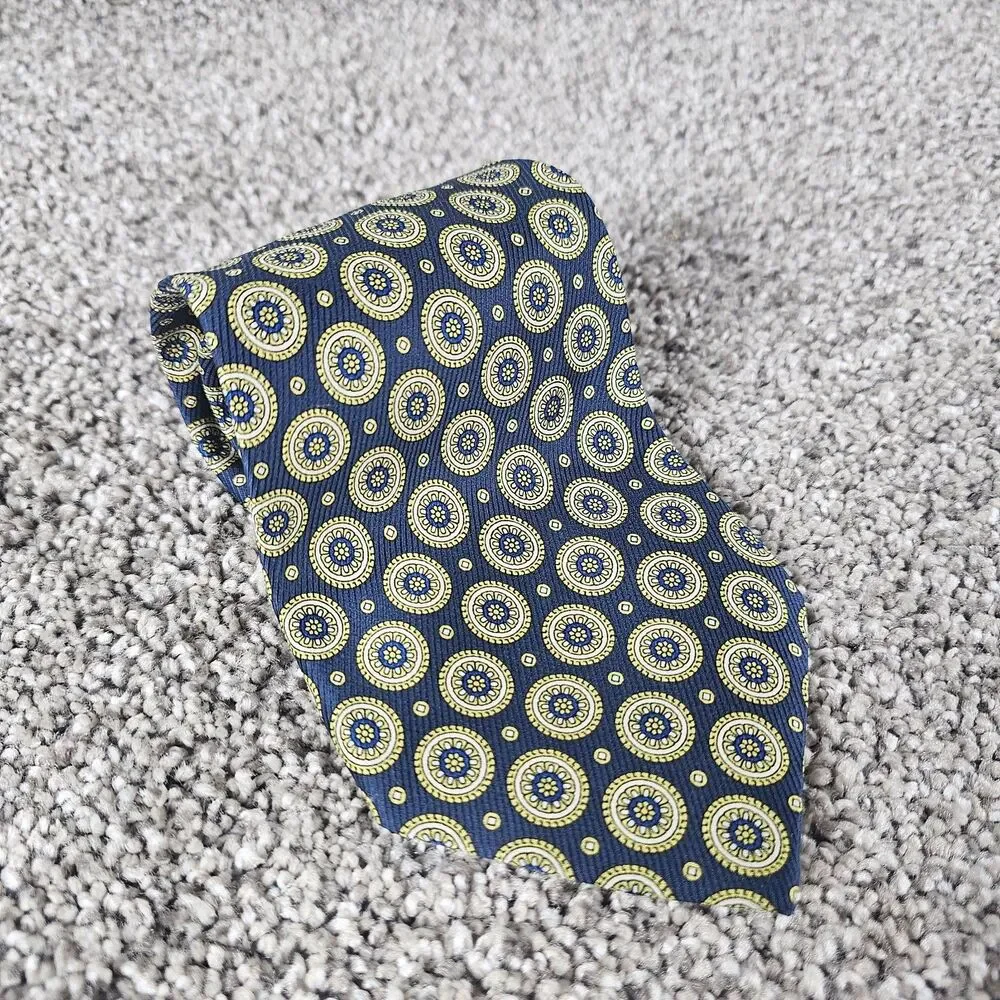 Burberrys of London Neck Tie Blue Silk Geometric Vintage 1980s USA Made